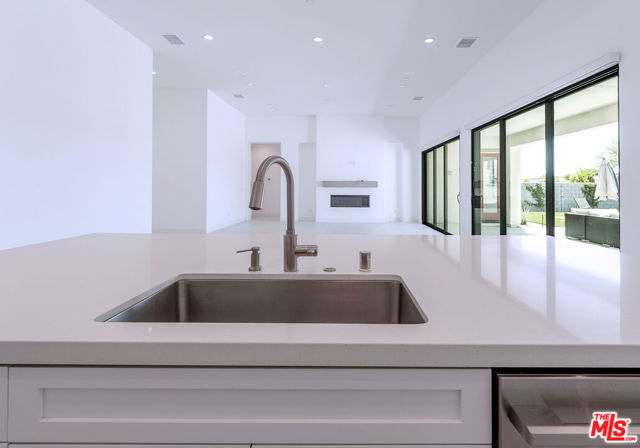 75601 Montage, Palm Desert CA: https://media.crmls.org/mediaz/c63bf1f0-e99e-4641-930f-27e93e1aa531.jpg