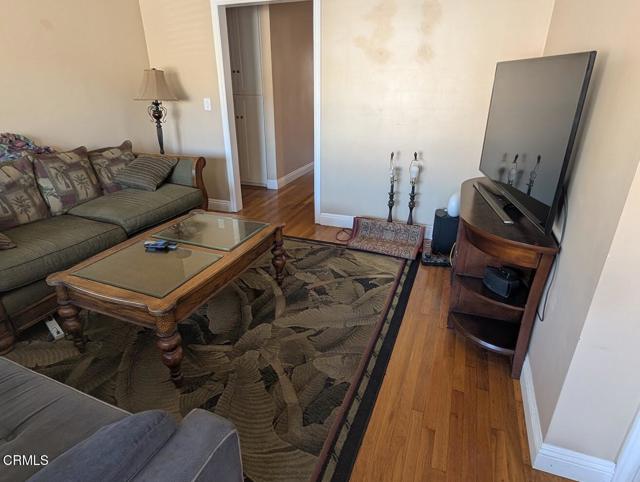 Detail Gallery Image 2 of 8 For 3216 Porter Ln #3,  Ventura,  CA 93001 - 1 Beds | 1 Baths