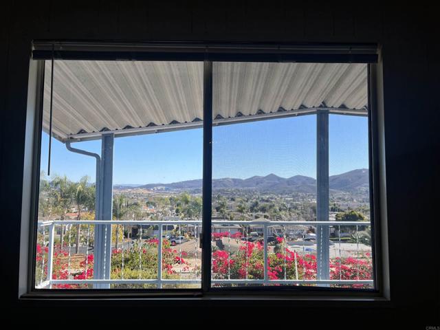 3535 Linda Vista Drive, San Marcos CA: https://media.crmls.org/mediaz/c63d0baf-7421-4880-ab03-be8fde74f0b0.jpg