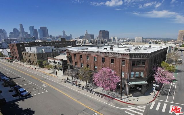 Image 9 of 10 For 215 Santa Fe Avenue 6