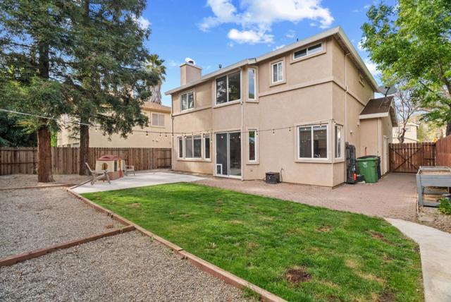 56 Lavender Court, Tracy CA: https://media.crmls.org/mediaz/c63d5976-3277-4831-a5a7-b35930bcdc32.jpg