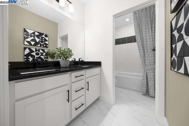 515 E Fiorino Street, Mountain House CA: https://media.crmls.org/mediaz/c63e6a2e-d423-4018-a146-872dfd123806.jpg