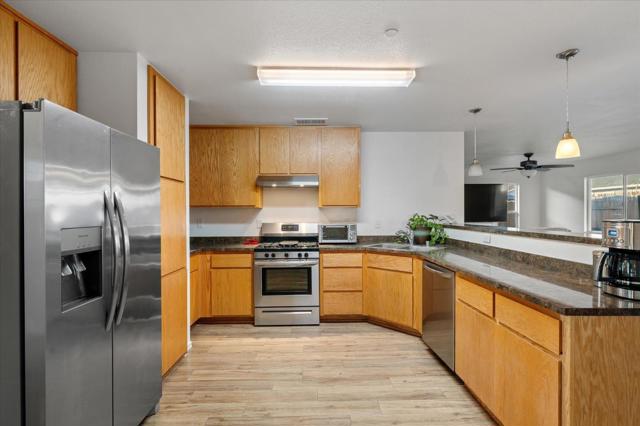 20970 Beagle Street, Cottonwood CA: https://media.crmls.org/mediaz/c63e95c9-a592-410c-a47f-88f7f0fe18e3.jpg