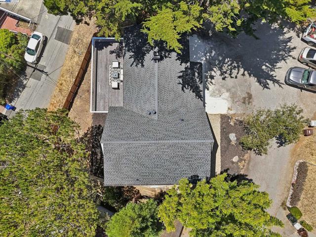 1218 Lattie Ln, Mill Valley CA: https://media.crmls.org/mediaz/c63eb665-2dff-4608-8165-67a82306bd91.jpg