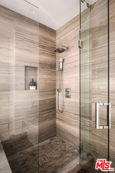 https://media.crmls.org/mediaz/c63eb682-1c53-4b62-b924-75c176517ba1.jpg?preset=X-Large
