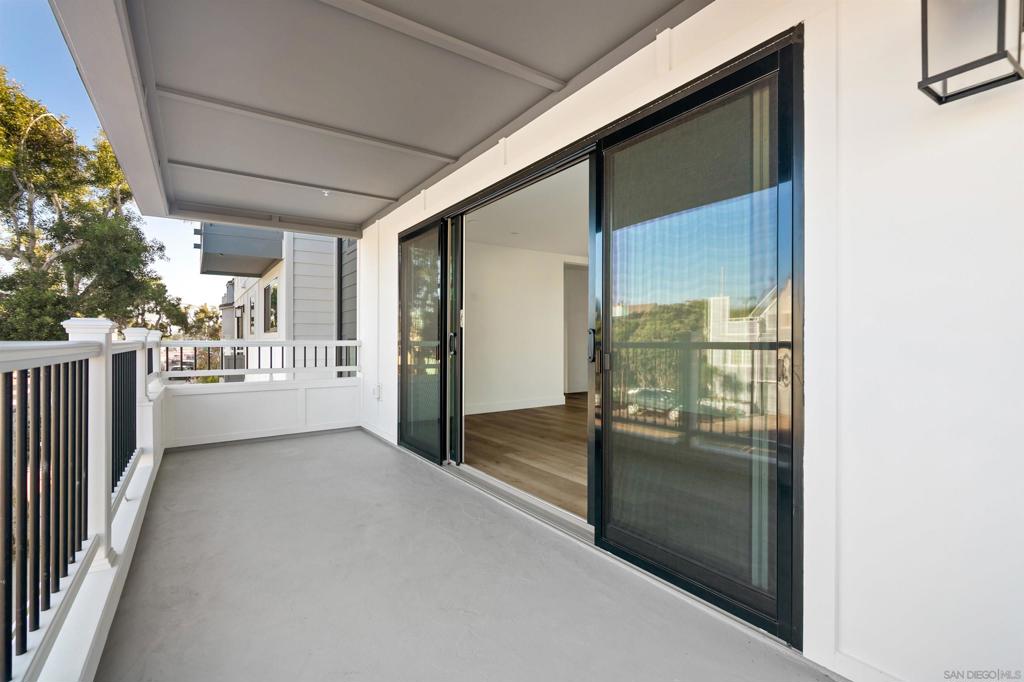 MLS #250041286SD image #12