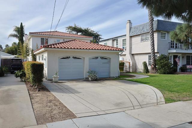 638 Margarita Ave, Coronado CA: https://media.crmls.org/mediaz/c63fbd2c-94f6-4289-b0b6-49ea4c6c35ad.jpg