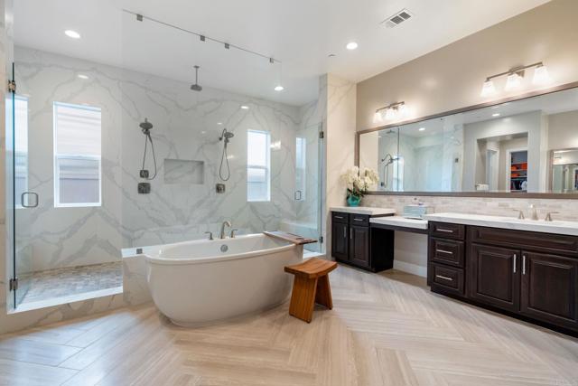 956 Urania Avenue, Encinitas CA: https://media.crmls.org/mediaz/c63fe6c4-8ddc-40d9-ad10-24fd02f3a5e6.jpg