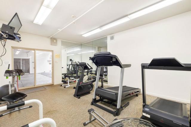 576 W Parr Avenue, Los Gatos CA: https://media.crmls.org/mediaz/c6404d42-294a-4ddc-8cc5-ce21c6b6ce36.jpg