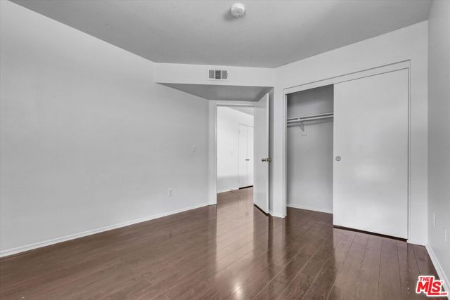 2279 Santa Ana Boulevard, Los Angeles CA: https://media.crmls.org/mediaz/c6407b2f-413c-48e0-aa40-72b6e059347f.jpg