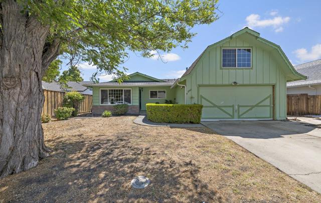 2243 Emmett Court, Santa Clara CA: https://media.crmls.org/mediaz/c6407e6f-5d28-448b-b754-cd82bceac858.jpg