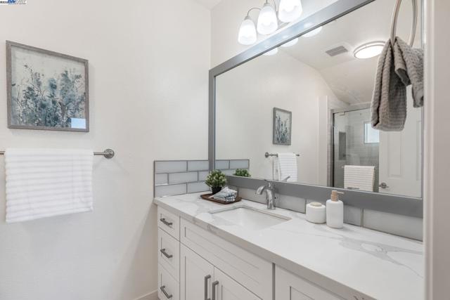 3535 Lessini, Pleasanton CA: https://media.crmls.org/mediaz/c6409558-157f-4239-af88-2a8e69d08400.jpg