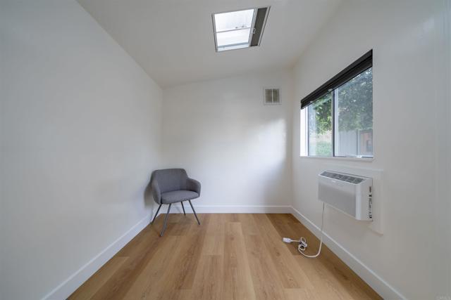 Image 24 of 47 For 3876 Mount Albertine Avenue