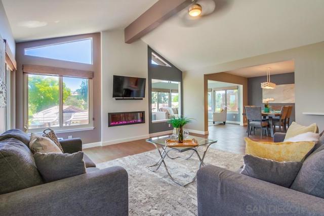 1315 Camino Linda Dr, San Marcos CA: https://media.crmls.org/mediaz/c64204d3-4e5f-47dd-ae2c-ae8f2b0b13b9.jpg