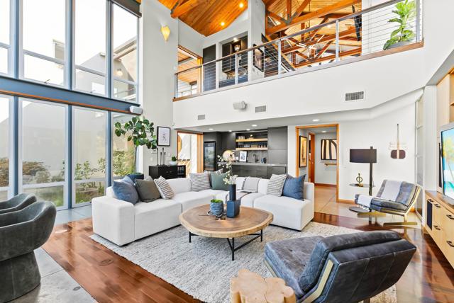 5259 Pacifica Dr, San Diego CA: https://media.crmls.org/mediaz/c642308c-a529-47e4-8c90-87699097366b.jpg