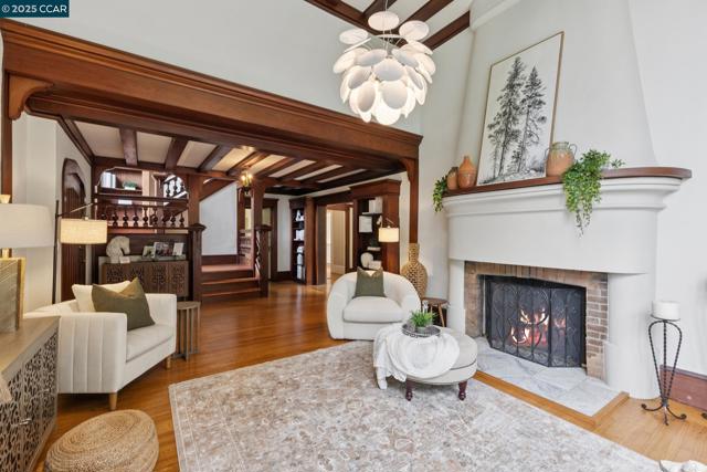 91 Tunnel Rd, Berkeley CA: https://media.crmls.org/mediaz/c6425ac8-bf8d-4c77-b9bf-fdf41fc2c720.jpg
