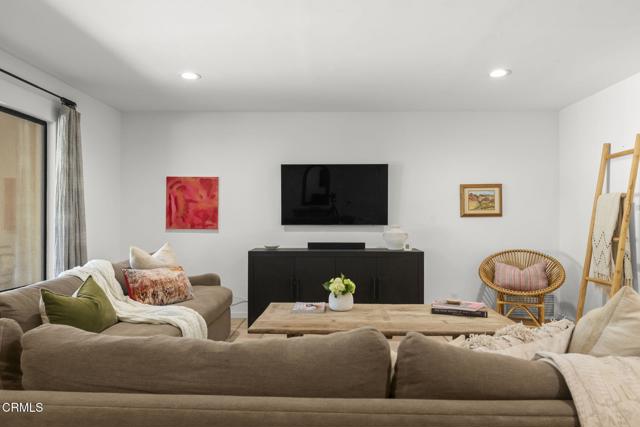 518 S Ventura Street, Ojai CA: https://media.crmls.org/mediaz/c643bec1-3eb5-479b-9a90-2b976630a893.jpg