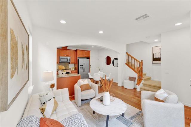 541 Ravenna Way, Hayward CA: https://media.crmls.org/mediaz/c643c461-2e3a-416f-a74f-cd1072ba19a1.jpg