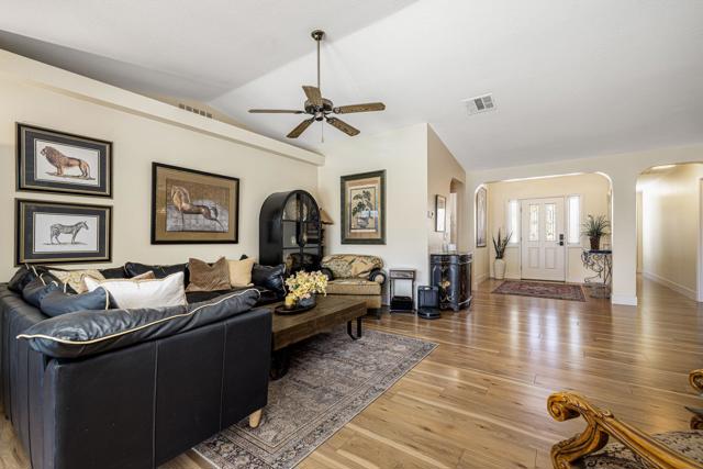 79835 Horseshoe Road, La Quinta CA: https://media.crmls.org/mediaz/c643ebb2-8677-4f24-9518-8a05ea793788.jpg