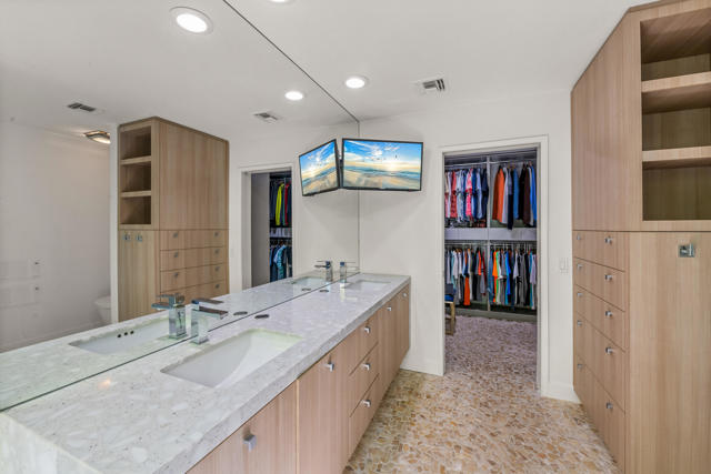 24 Calle Ardilla, Rancho Mirage CA: https://media.crmls.org/mediaz/c6440a23-6f2b-47ce-9686-e4764724c003.jpg