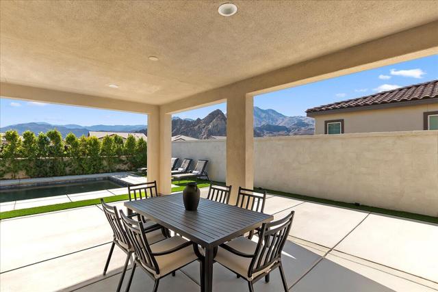 80435 Palatine Crt Court, La Quinta CA: https://media.crmls.org/mediaz/c64481b8-b93a-4fef-a48d-0a6c2d6e5bf0.jpg