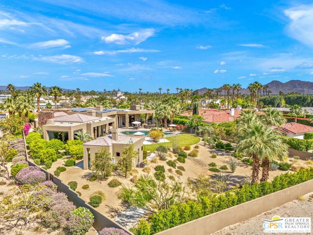 4 Paradise Cove Court, Rancho Mirage CA: https://media.crmls.org/mediaz/c644a802-703c-4156-a216-f38f1b35b0e8.jpg