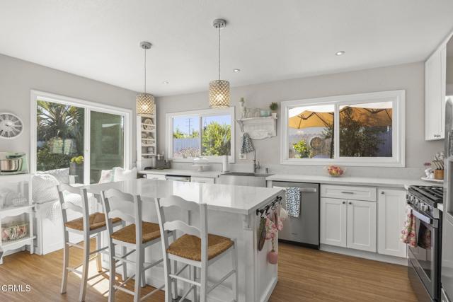 Detail Gallery Image 15 of 36 For 2337 Woodpecker Ave, Ventura,  CA 93003 - 4 Beds | 2 Baths