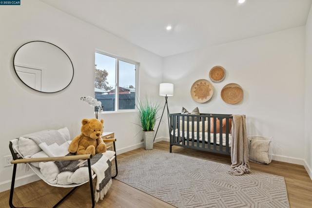 330 Warren Way, Pittsburg CA: https://media.crmls.org/mediaz/c645ca7b-60fa-4140-a48f-43c91401c845.jpg