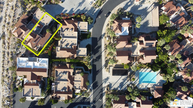 2960 Lantana Court, Palm Springs CA: https://media.crmls.org/mediaz/c645e52d-ee85-49e1-a16c-e422fdecac6b.jpg