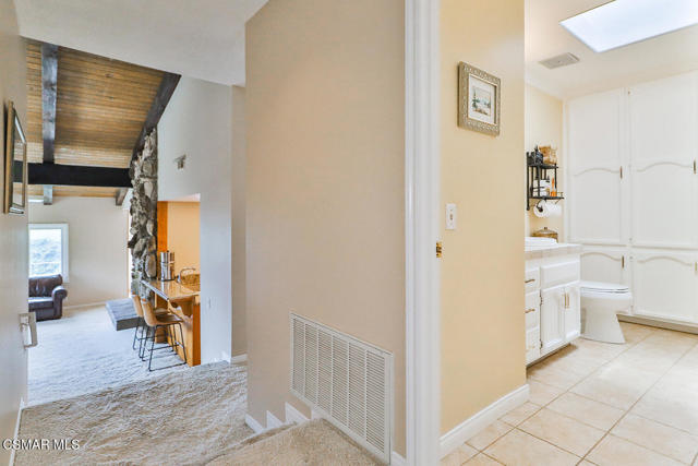 1822 Calle Borrego, Thousand Oaks CA: https://media.crmls.org/mediaz/c64600bd-b590-4de7-9494-62481b15acb3.jpg