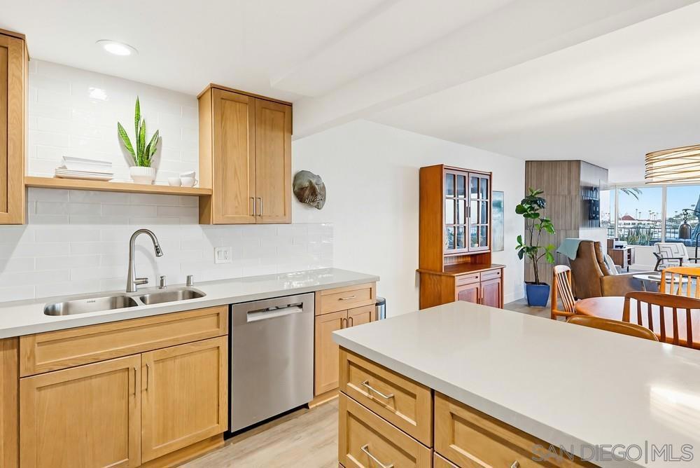 404 San Antonio - photo 18