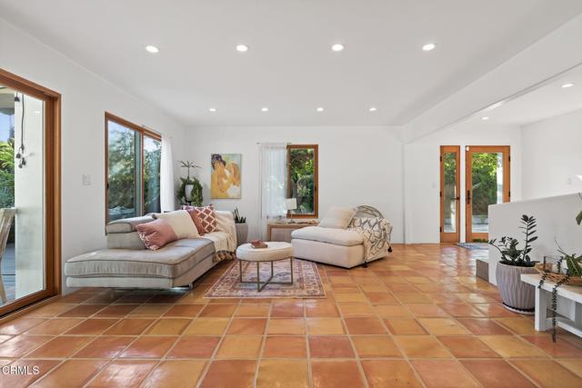 1195 Rancho Court, Ojai CA: https://media.crmls.org/mediaz/c6469687-51fa-4902-bd26-c954f90c02cd.jpg