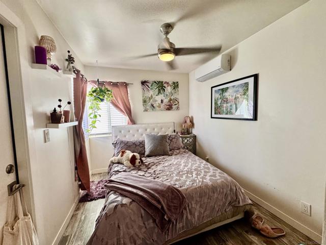 713 San Jose Pl, San Diego CA: https://media.crmls.org/mediaz/c6472083-3c81-41d4-8e1d-a88e12387dd1.jpg