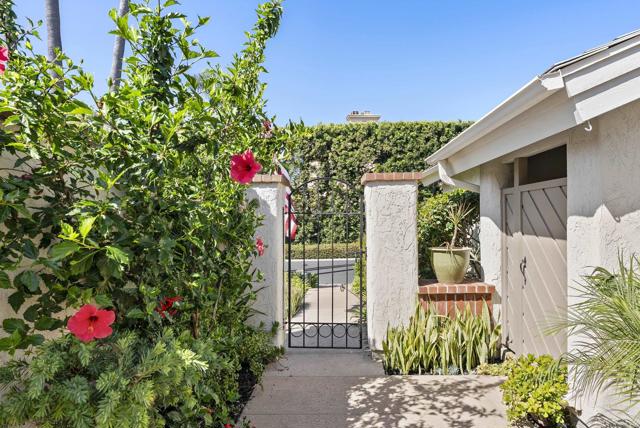 3819 Via Amistosa, Rancho Santa Fe CA: https://media.crmls.org/mediaz/c6473caa-edc4-462d-bfc8-a239bee184d0.jpg