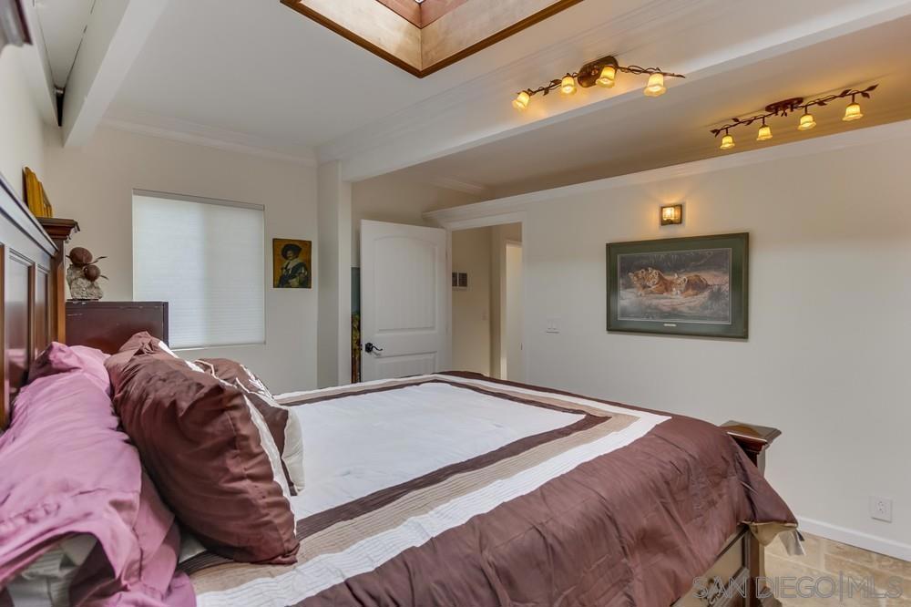 2377 Linwood Street - photo 15