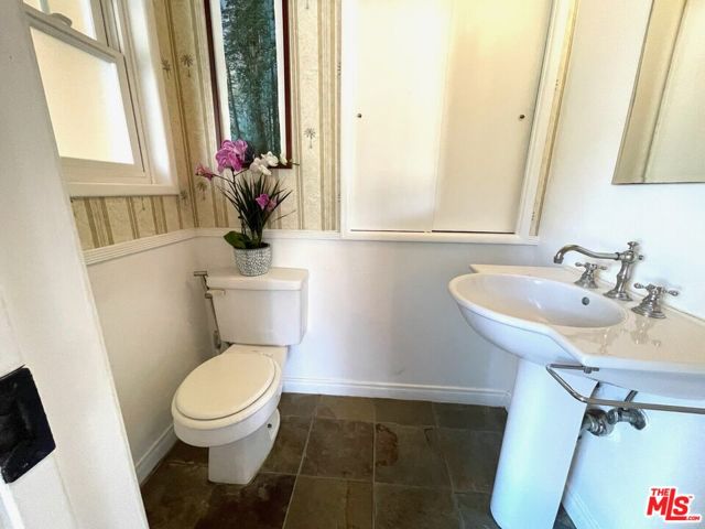 3230 Kelton Avenue, Los Angeles CA: https://media.crmls.org/mediaz/c647ae04-91ad-4fd2-8c2a-1813fe973631.jpg