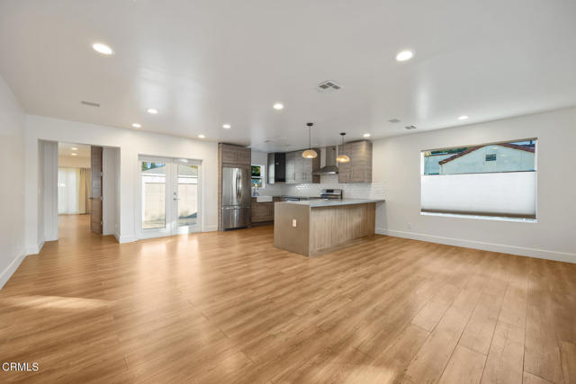 Detail Gallery Image 2 of 21 For 242 Virginia Ave, Pasadena,  CA  - 3 Beds | 2 Baths