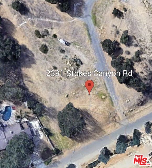 2391 Stokes Canyon Rd, Calabasas CA: https://media.crmls.org/mediaz/c6486a3b-76da-46a1-8e43-83cb0810f160.jpg