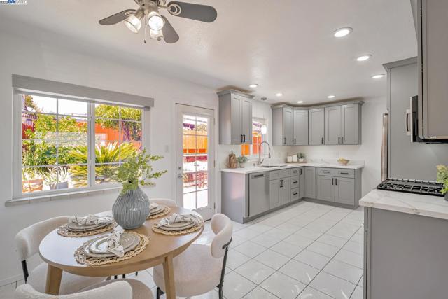 5232 Proctor Road, Castro Valley CA: https://media.crmls.org/mediaz/c648a772-76d3-45c6-99f0-f9518c070547.jpg
