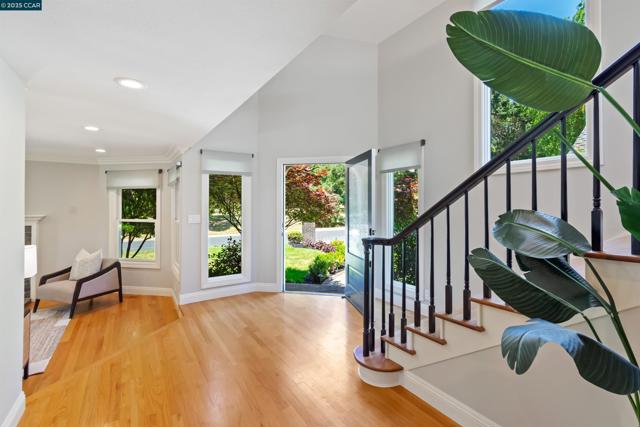 2140 Hidden Oak Dr, Danville CA: https://media.crmls.org/mediaz/c6498bd0-edf4-4101-94be-9dae31e00a9e.jpg