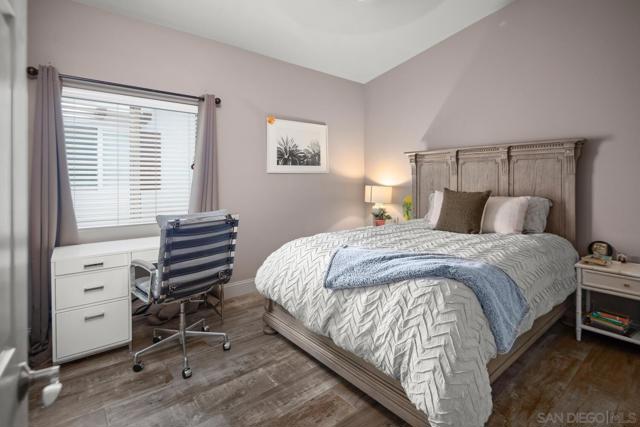 246 C Avenue, Coronado CA: https://media.crmls.org/mediaz/c64996ed-39c7-4240-bfe1-c0fb19bee408.jpg