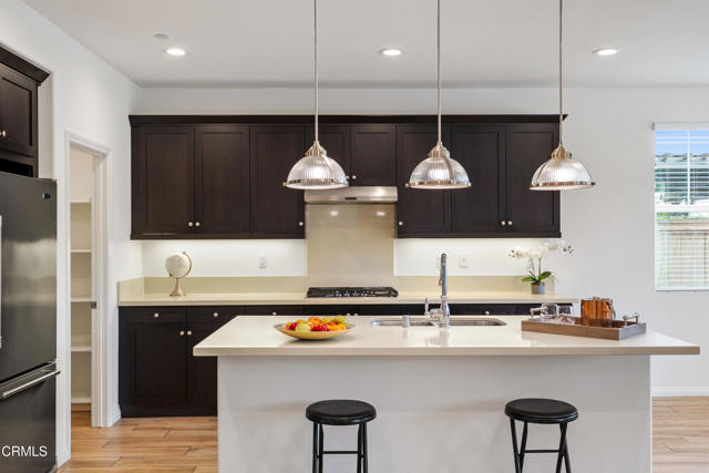 481 Alabama Street, Ventura CA: https://media.crmls.org/mediaz/c64a2b1e-126f-4bbc-8b24-4e12a7b580fa.jpg