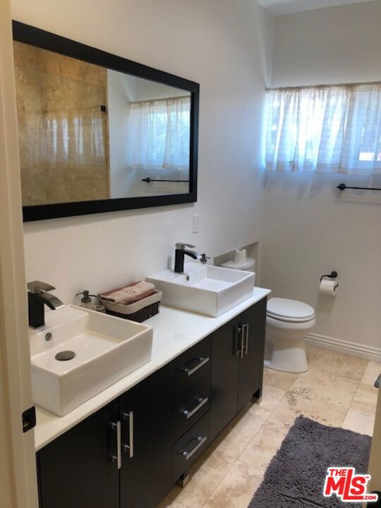 10521 ALMAYO Avenue, Los Angeles CA: https://media.crmls.org/mediaz/c64a58db-b7e7-47e8-bf6e-b5345f8b2494.jpg