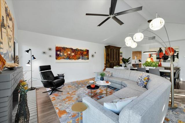 44 Acapulco Drive, Palm Desert CA: https://media.crmls.org/mediaz/c64b3a61-0144-4084-aebd-9d0ab45ec5ca.jpg