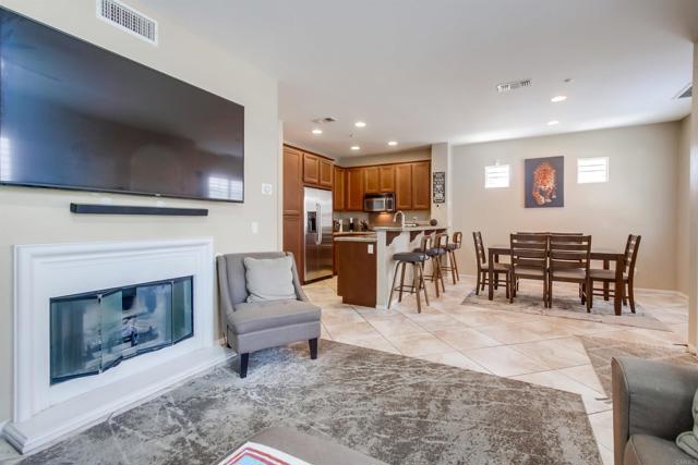 Detail Gallery Image 9 of 57 For 2174 Desert Hare Ct #105,  Chula Vista,  CA 91915 - 3 Beds | 2/1 Baths