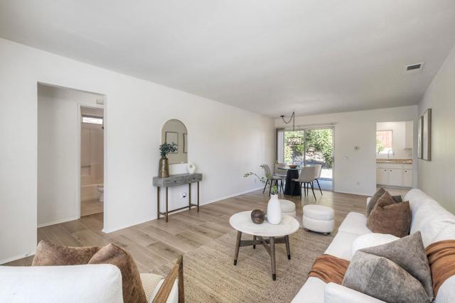 Detail Gallery Image 5 of 31 For 4564 Quailridge Dr, Oceanside,  CA 92056 - 2 Beds | 1 Baths