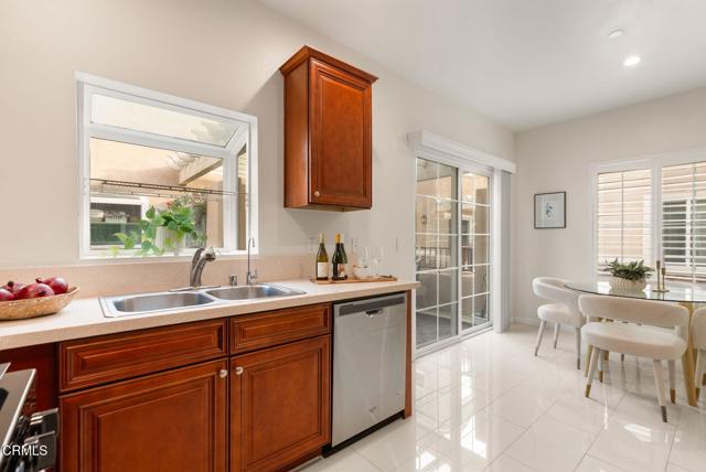 Detail Gallery Image 9 of 21 For 806 N Garfield Ave a,  Alhambra,  CA 91801 - 2 Beds | 2/1 Baths