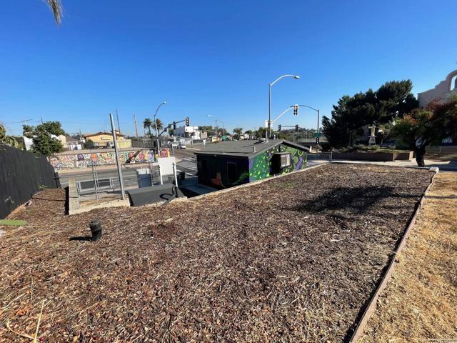 3193 imperial Avenue, San Diego CA: https://media.crmls.org/mediaz/c64bf212-80e7-4001-9904-77b749a2f70a.jpg