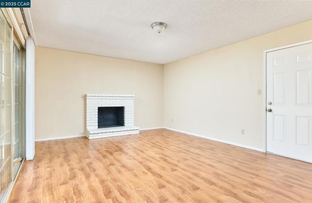 88 Newport Way, Suisun City CA: https://media.crmls.org/mediaz/c64c88af-99bc-4753-9b73-27e8e2310281.jpg