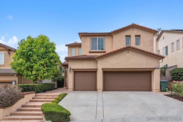 10518 Monterey Ridge Dr, San Diego CA: https://media.crmls.org/mediaz/c64df340-c3d8-4438-b8ef-08794b826b1d.jpg